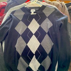 Old Navy Sweater. Small. Like new. Lightly worn.